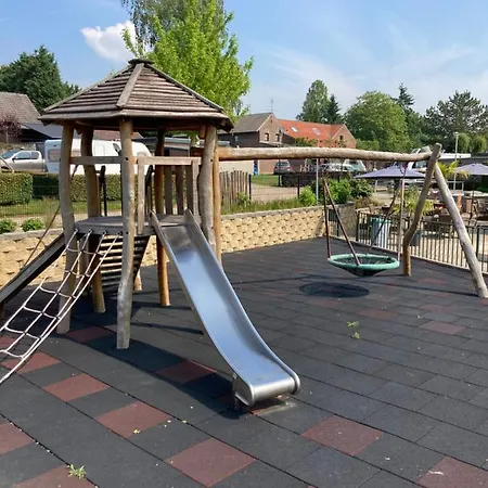 Family Woodlodge High Chaparral Kemp *